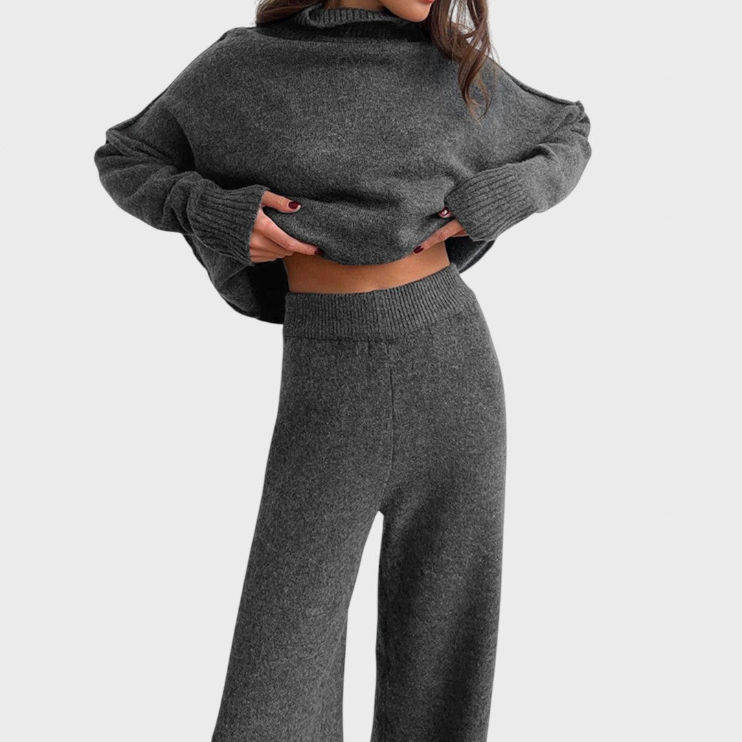 Лина | Мек плетен комплект с поло яка